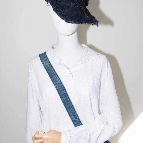 Upcycled carhartt messenger bag / crossbody bag - Picture 8 of 8